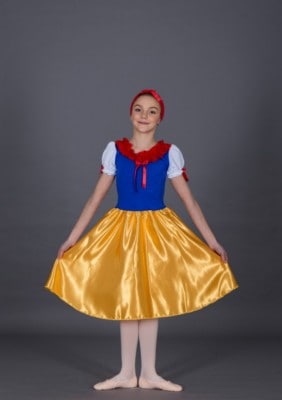 Snow White Costume Show