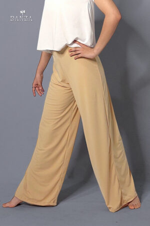 Pantalone per danza modello pantapalazzo alla caviglia