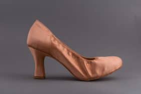 Ballroom dancing shoe for women